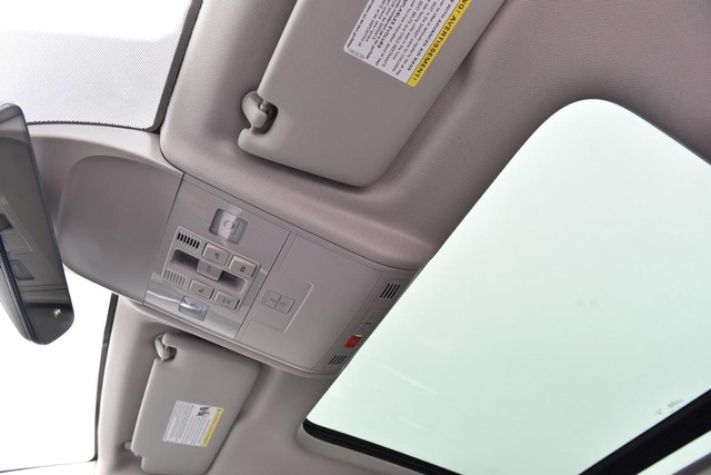Volkswagen Taos Vehicle Image 20