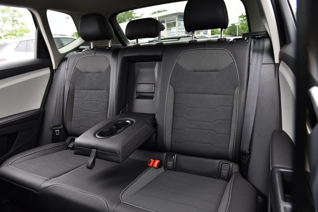 Volkswagen Taos Vehicle Image 21