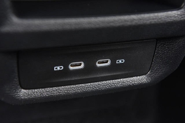 Volkswagen Taos Vehicle Image 23