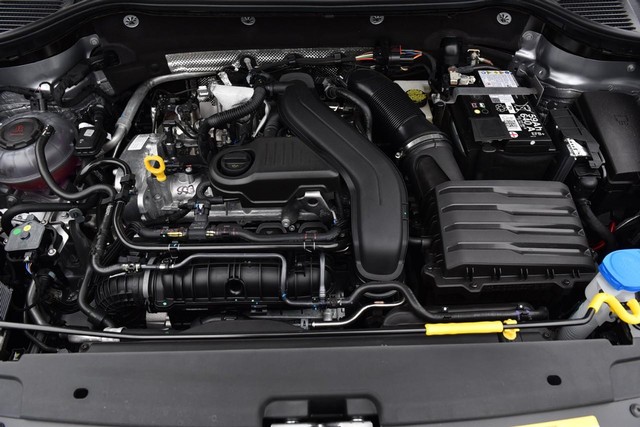Volkswagen Taos Vehicle Image 25