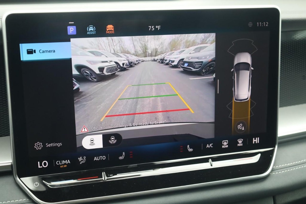 Volkswagen Tiguan Vehicle Full-screen Gallery Image 16