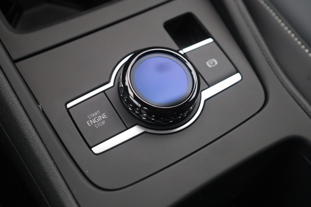 Volkswagen Tiguan Vehicle Full-screen Gallery Image 17
