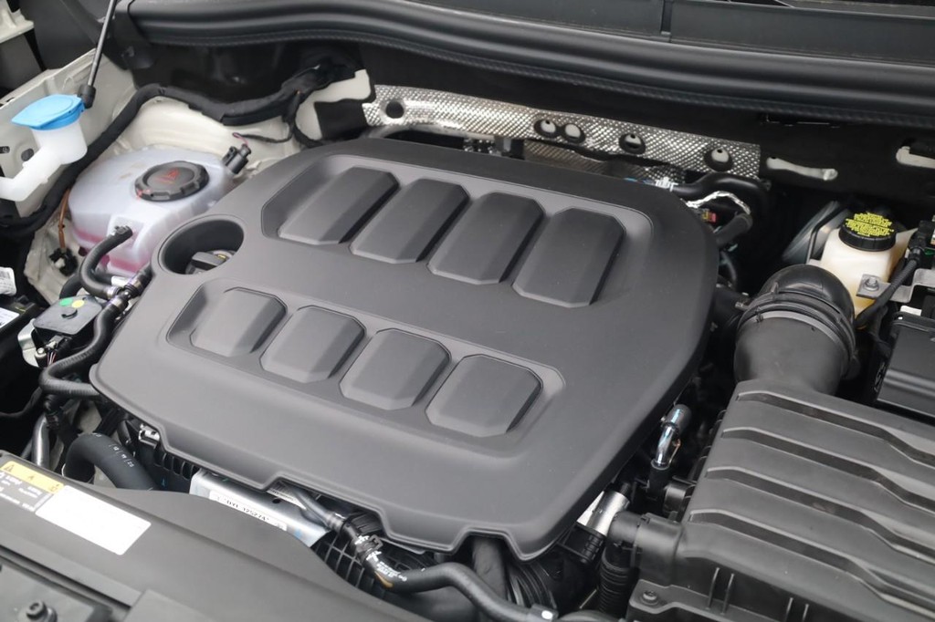 Volkswagen Tiguan Vehicle Full-screen Gallery Image 23