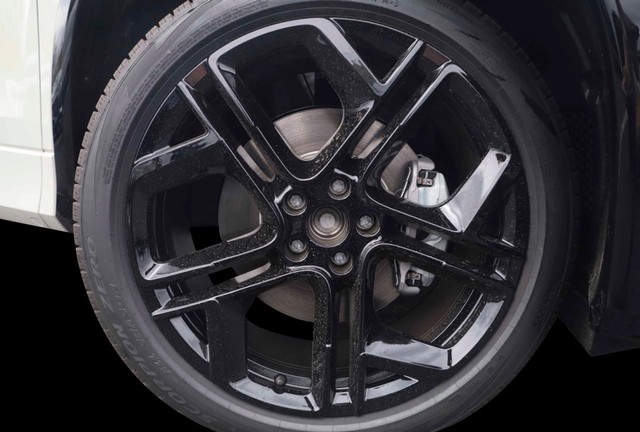 Volkswagen Tiguan Vehicle Image 03