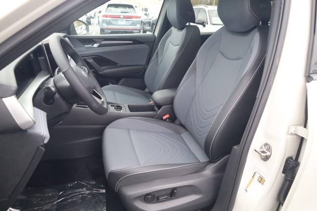 Volkswagen Tiguan Vehicle Image 18