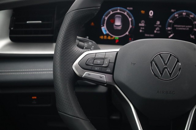 Volkswagen Tiguan Vehicle Image 10