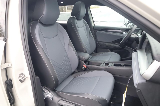 Volkswagen Tiguan Vehicle Image 19