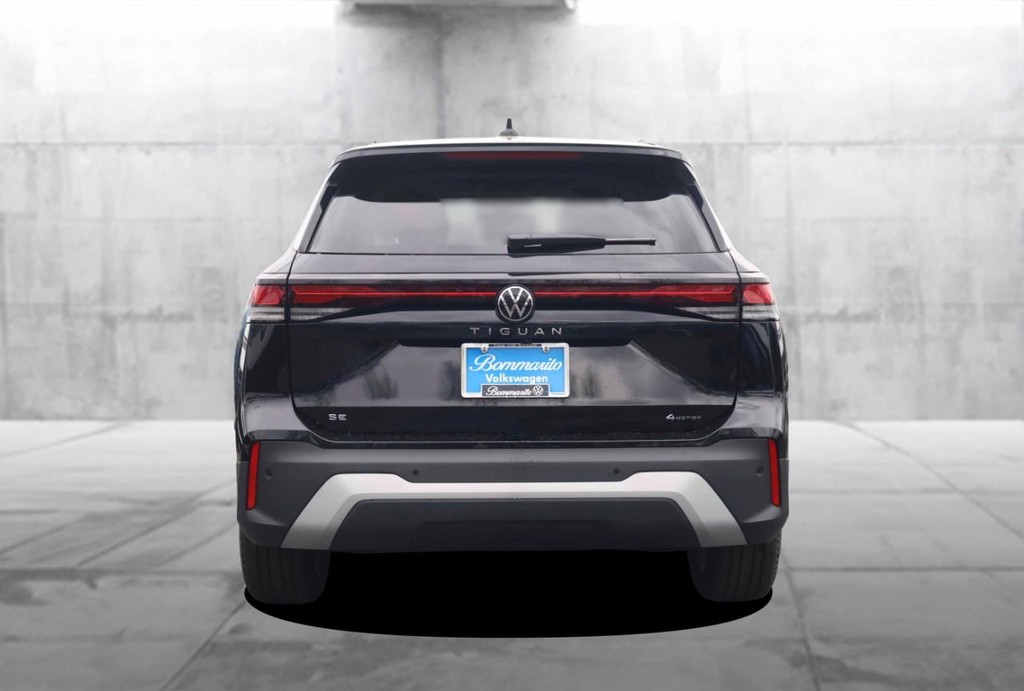 Volkswagen Tiguan Vehicle Full-screen Gallery Image 6