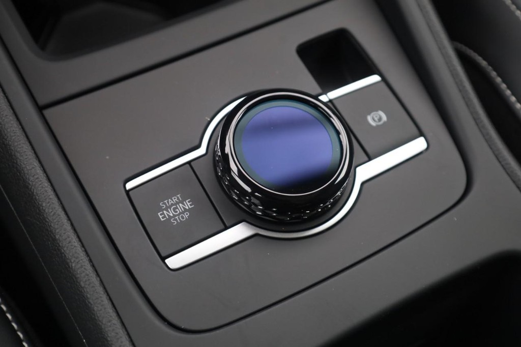 Volkswagen Tiguan Vehicle Full-screen Gallery Image 17