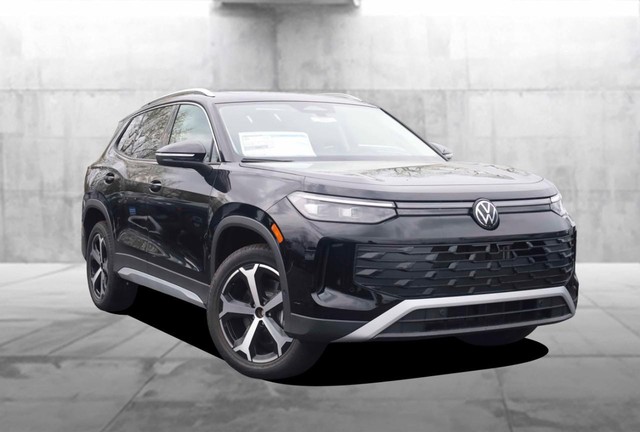 Volkswagen Tiguan Vehicle Image 02