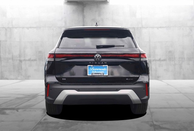 Volkswagen Tiguan Vehicle Image 06
