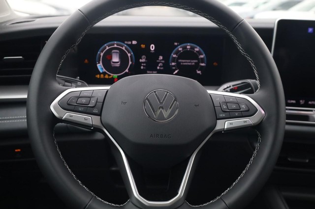 Volkswagen Tiguan Vehicle Image 08