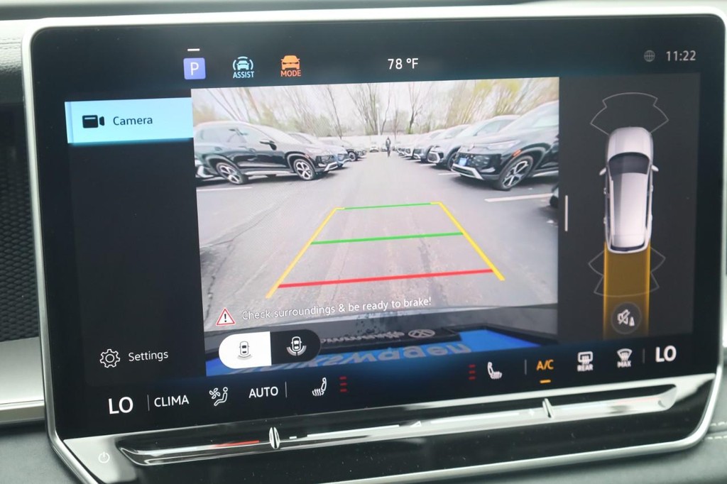 Volkswagen Tiguan Vehicle Full-screen Gallery Image 16