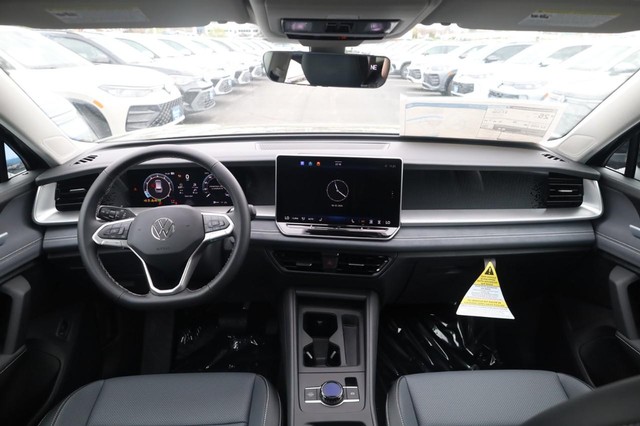 Volkswagen Tiguan Vehicle Image 07