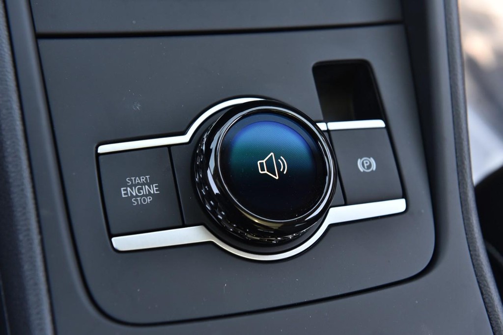 Volkswagen Tiguan Vehicle Full-screen Gallery Image 17