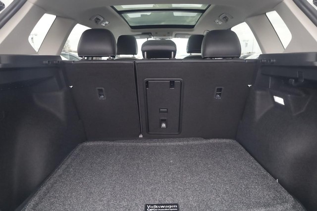 Volkswagen Taos Vehicle Image 23