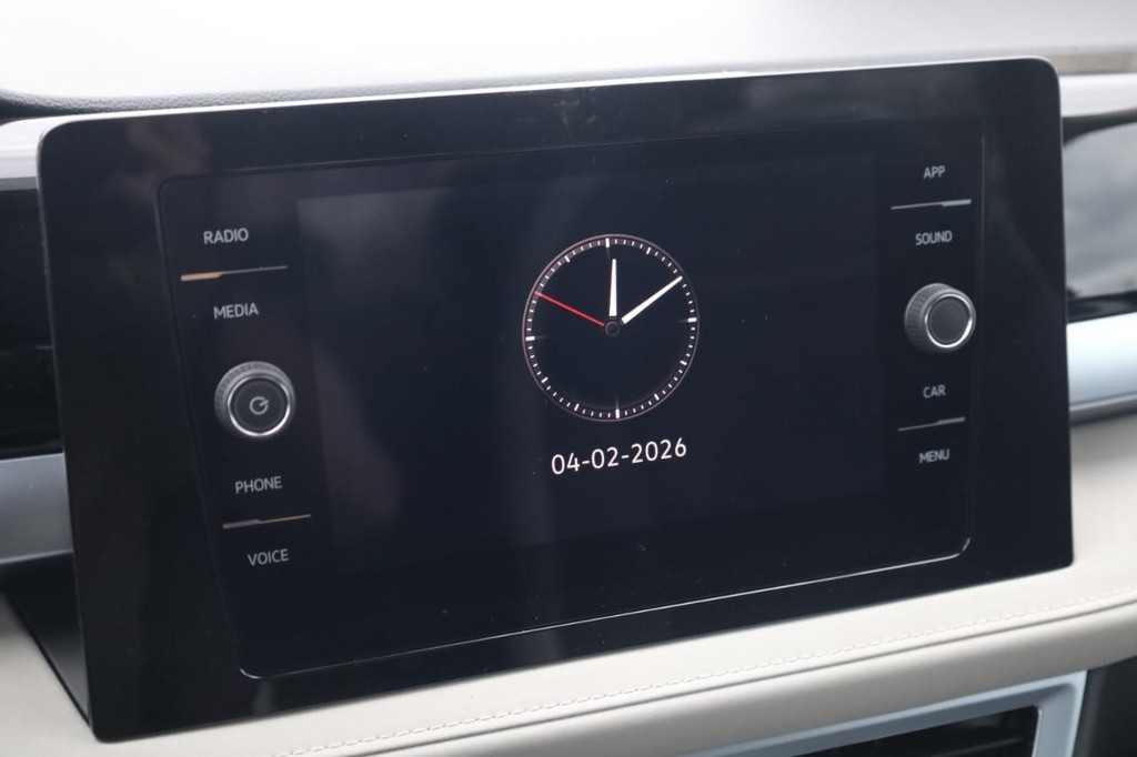 Volkswagen Taos Vehicle Full-screen Gallery Image 14