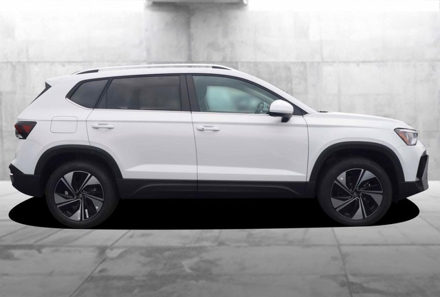 Volkswagen Taos Vehicle Image 05