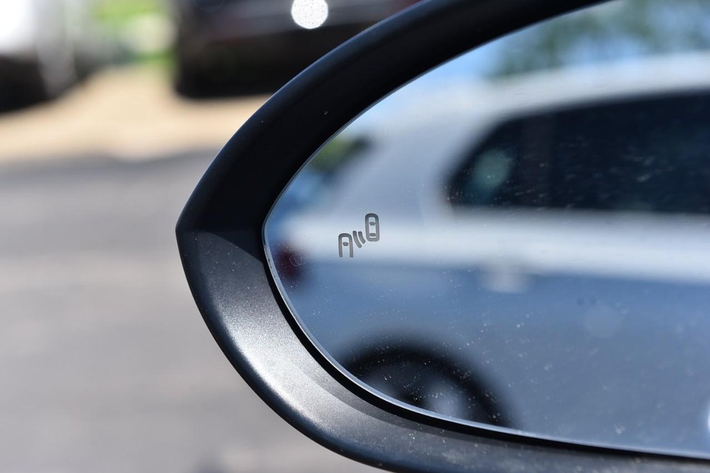 Volkswagen Jetta Vehicle Full-screen Gallery Image 10