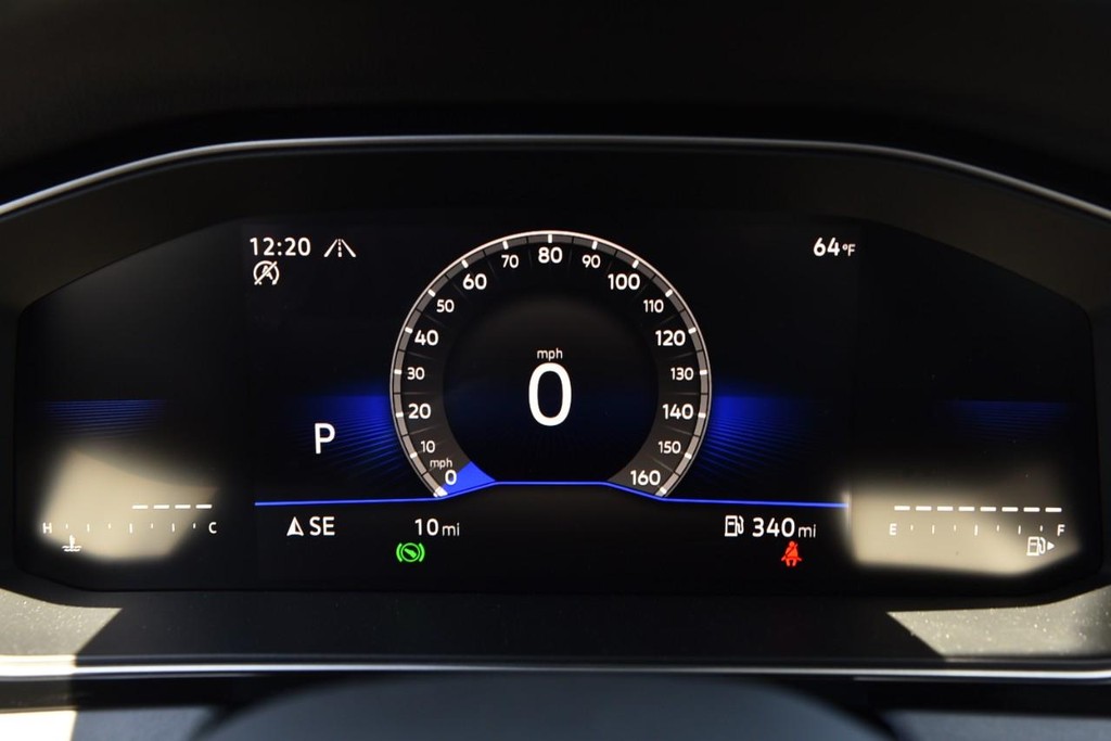 Volkswagen Jetta Vehicle Full-screen Gallery Image 12