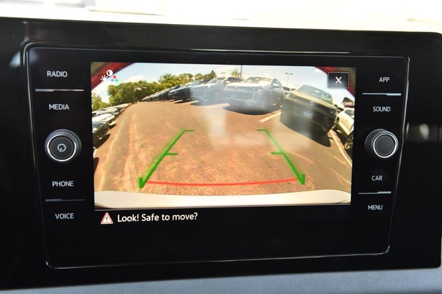 Volkswagen Jetta Vehicle Image 13