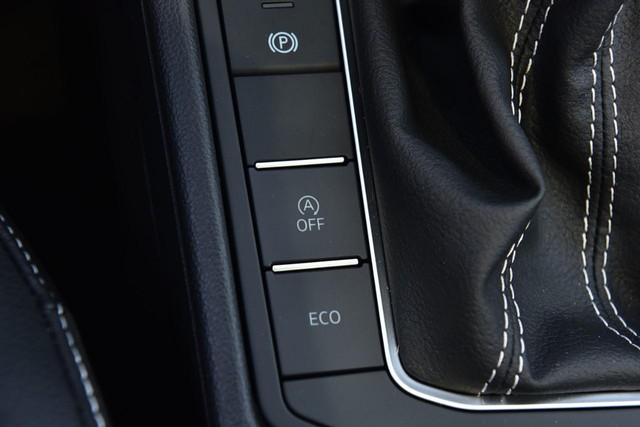 Volkswagen Jetta Vehicle Image 18