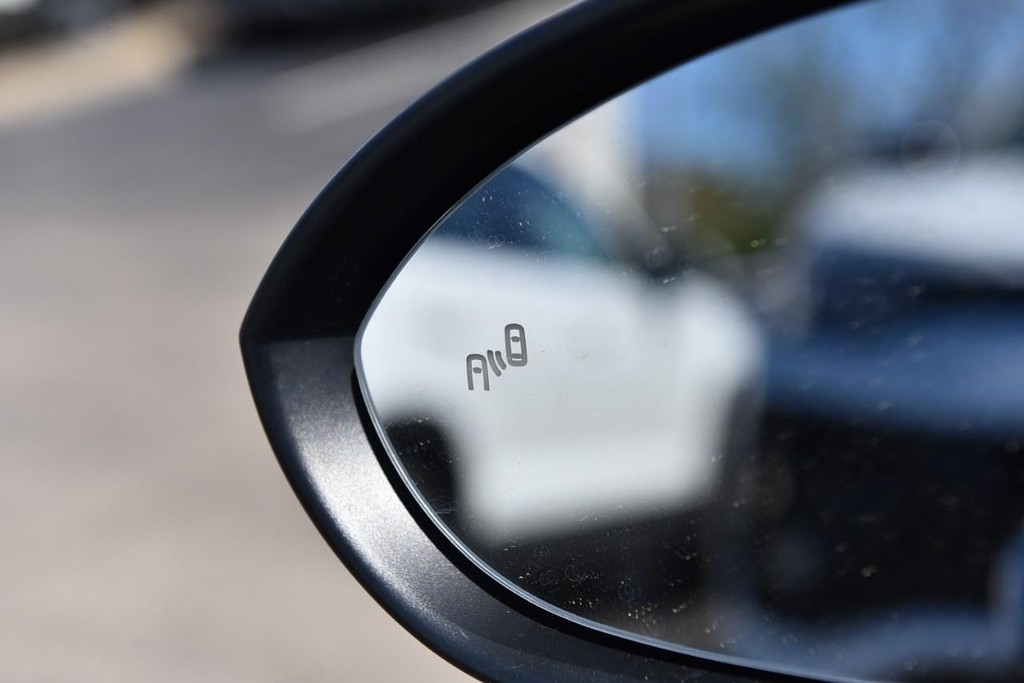 Volkswagen Jetta Vehicle Full-screen Gallery Image 10