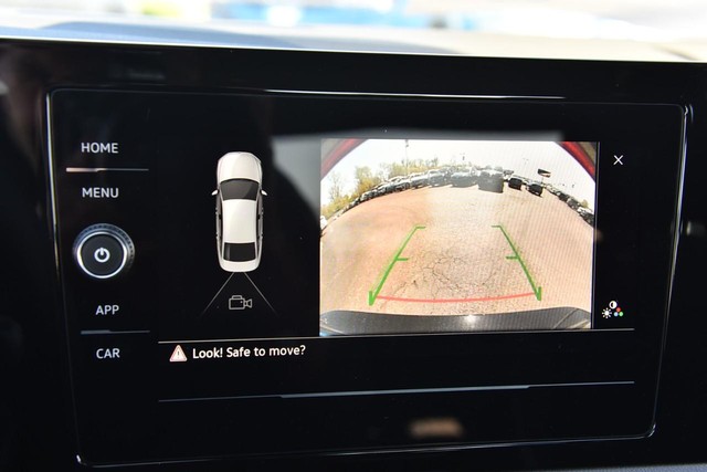 Volkswagen Jetta Vehicle Image 13