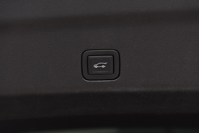 Chevrolet Tahoe Vehicle Image 26