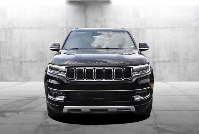 Jeep Wagoneer Vehicle Image 04