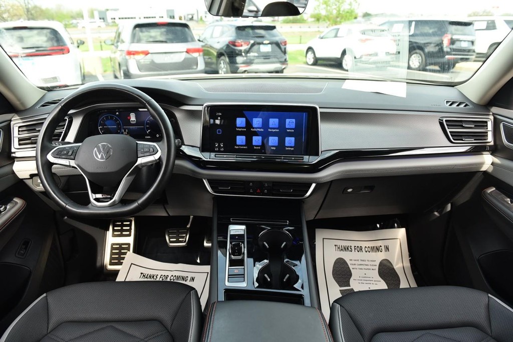 Volkswagen Atlas Vehicle Full-screen Gallery Image 7