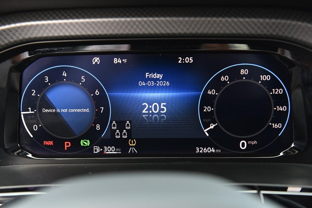 Volkswagen Atlas Vehicle Full-screen Gallery Image 12