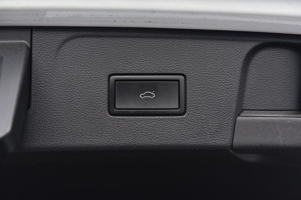 Volkswagen Atlas Vehicle Full-screen Gallery Image 27