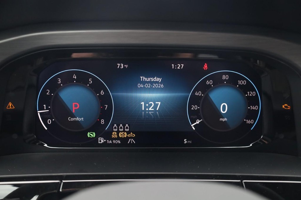 Volkswagen Atlas Cross Sport Vehicle Full-screen Gallery Image 14