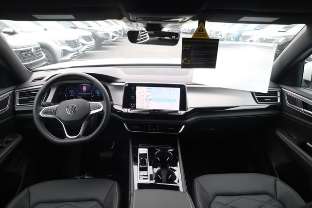 Volkswagen Atlas Cross Sport Vehicle Image 07