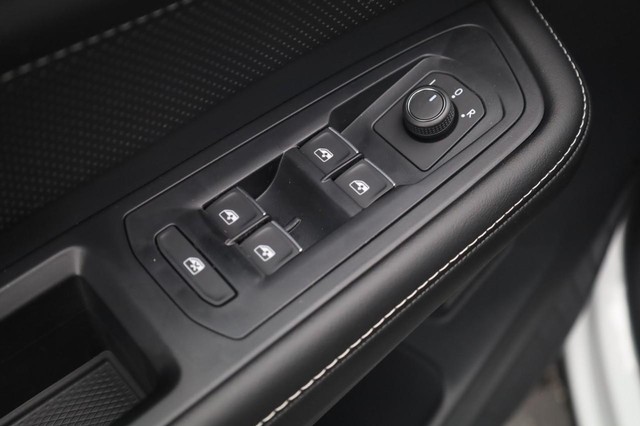Volkswagen Atlas Cross Sport Vehicle Image 11