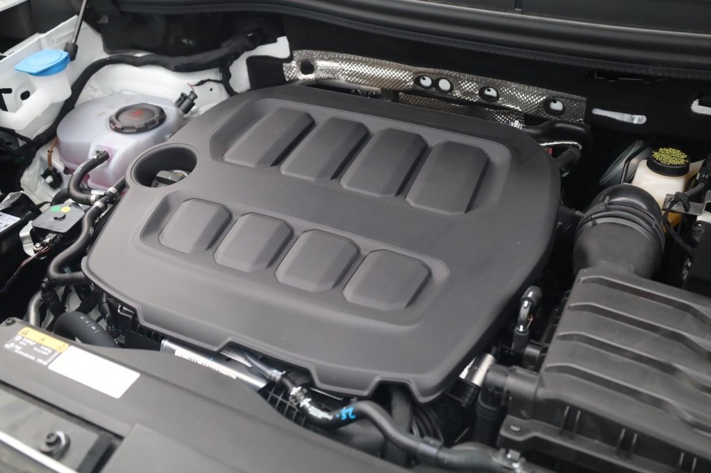 Volkswagen Tiguan Vehicle Full-screen Gallery Image 23