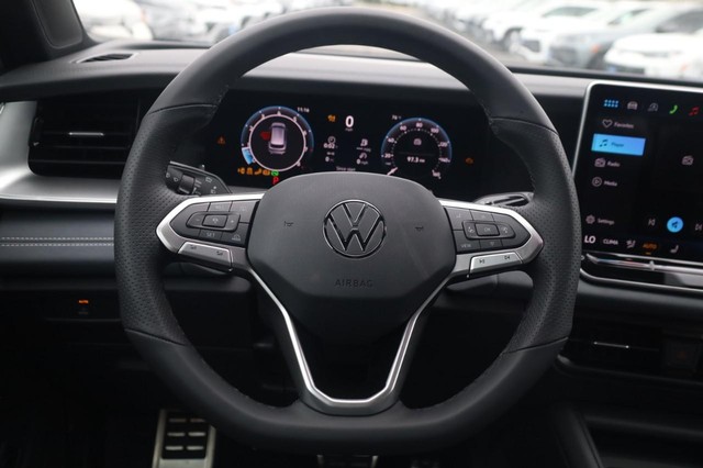 Volkswagen Tiguan Vehicle Image 08