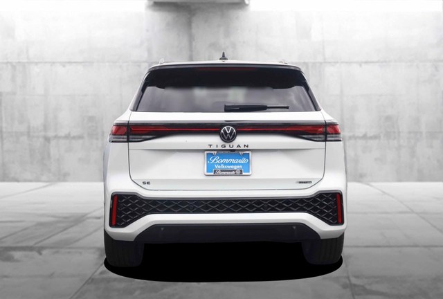 Volkswagen Tiguan Vehicle Image 06