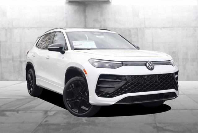 Volkswagen Tiguan Vehicle Image 02