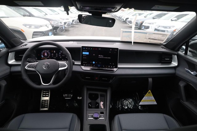 Volkswagen Tiguan Vehicle Image 07
