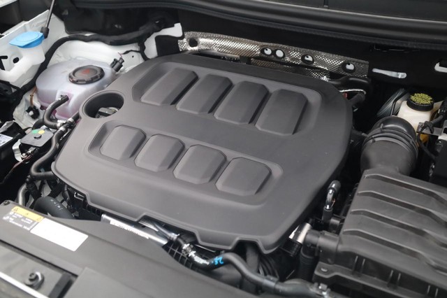 Volkswagen Tiguan Vehicle Image 23
