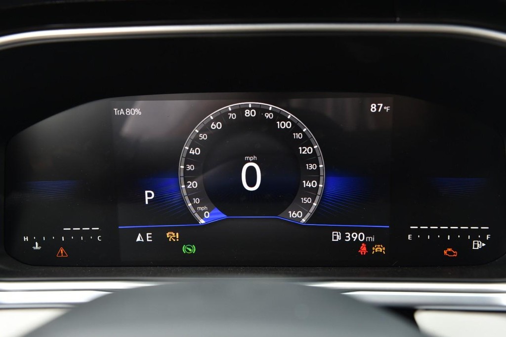 Volkswagen Taos Vehicle Full-screen Gallery Image 11