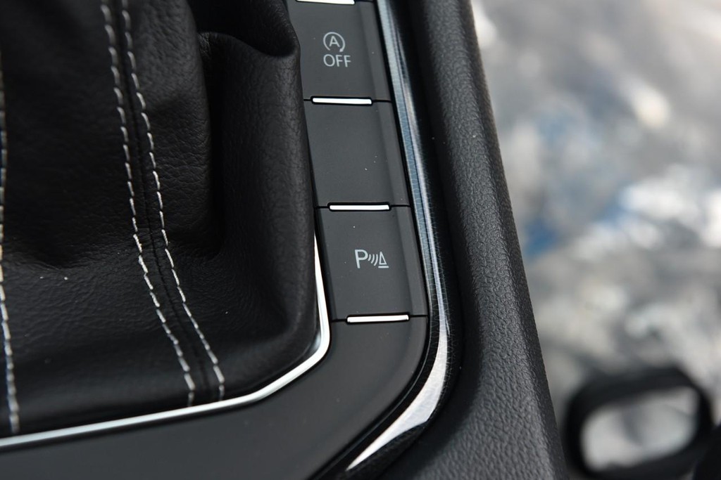 Volkswagen Taos Vehicle Full-screen Gallery Image 18