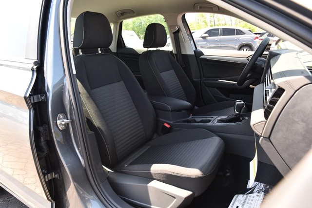 Volkswagen Jetta Vehicle Image 20