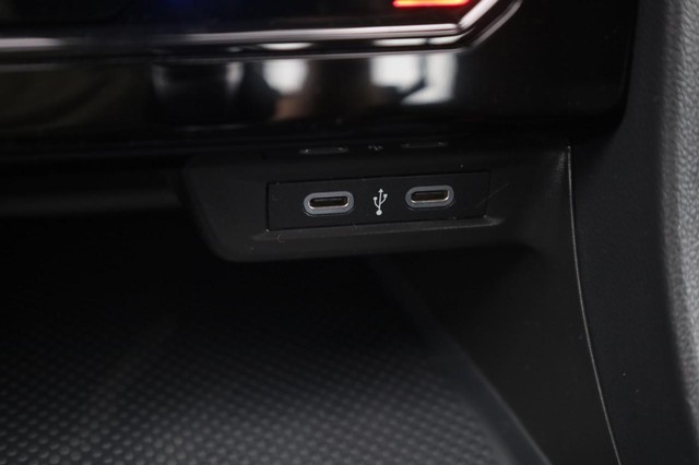 Volkswagen Jetta Vehicle Image 18