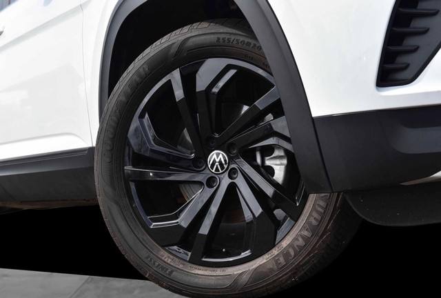 Volkswagen Atlas Vehicle Image 03