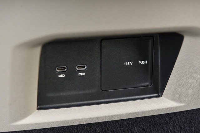 Volkswagen Atlas Vehicle Image 24