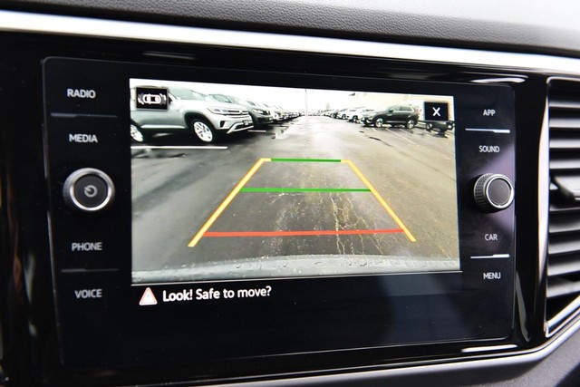 Volkswagen Atlas Cross Sport Vehicle Image 13