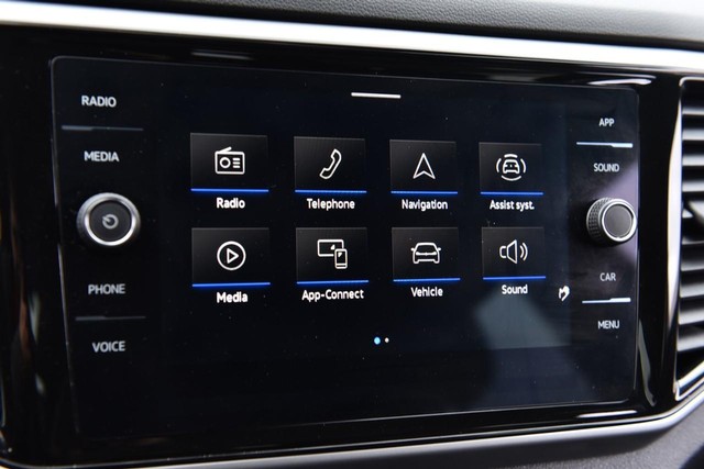 Volkswagen Atlas Cross Sport Vehicle Image 14